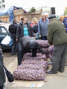 Еще один разрешенный день торговли на улице Усманова в Набережных Челнах